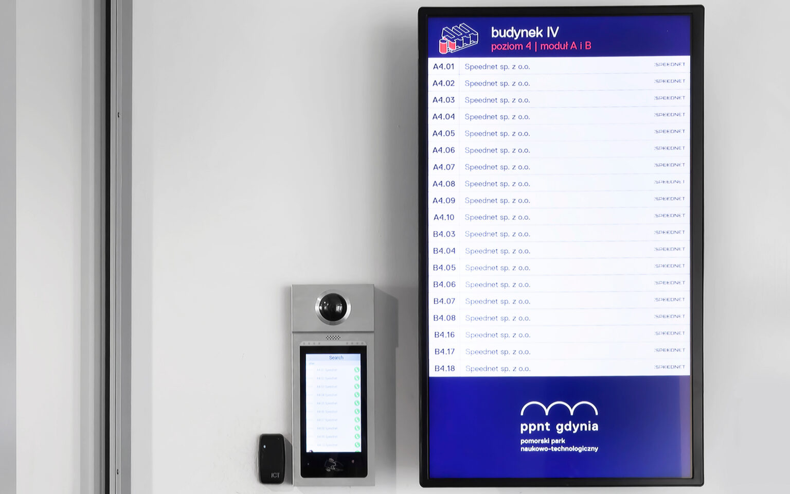 Portrait display with a list of companies on a floor of Building IV of Pomorski Park Naukowo-Technologiczny